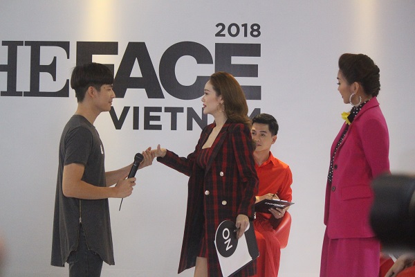 Thánh xéo xắt Nam Trung khiến thí sinh căng thẳng trong buổi casting The Face